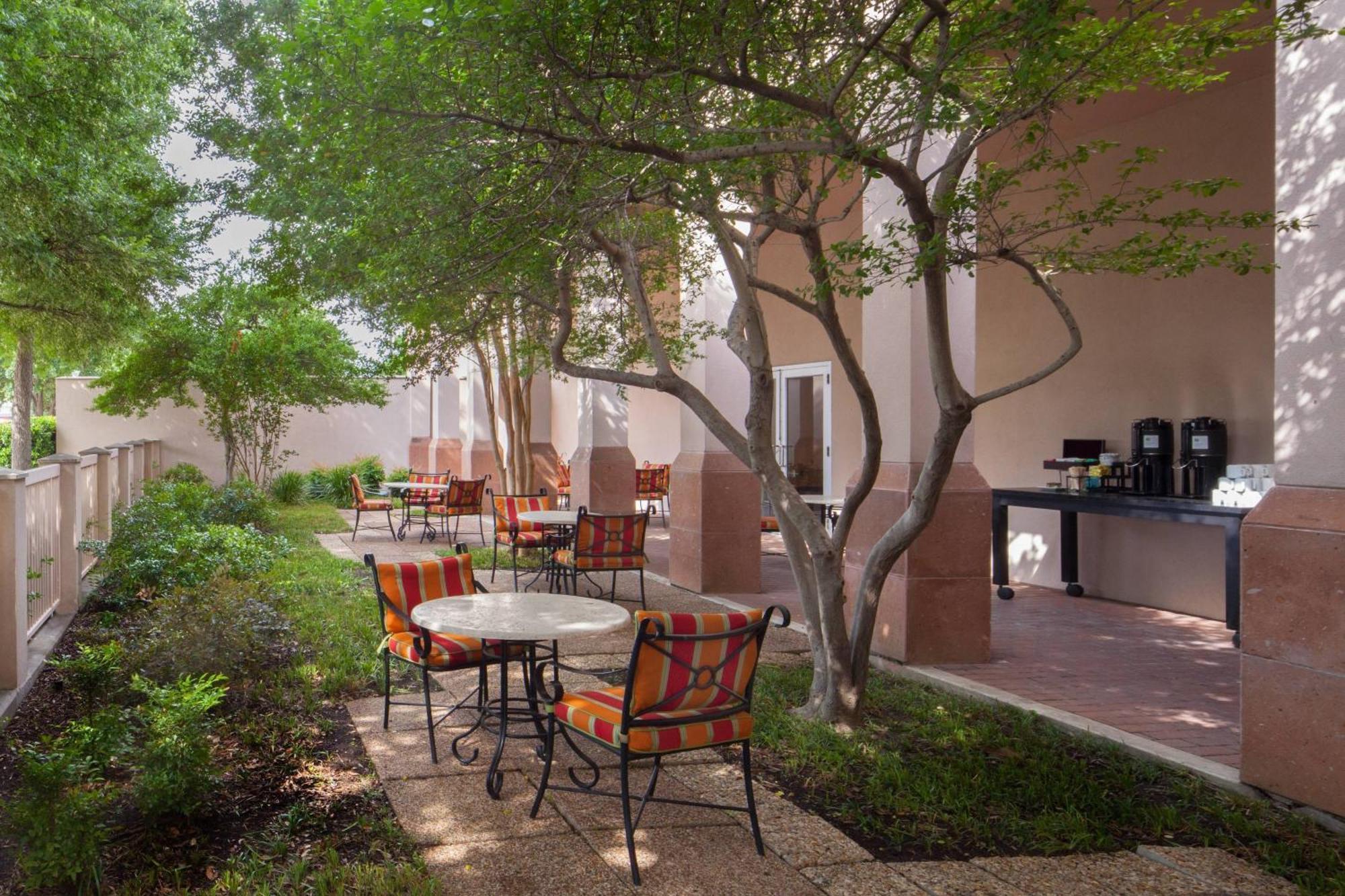 Dallas Marriott Suites Medical/Market Center Екстер'єр фото