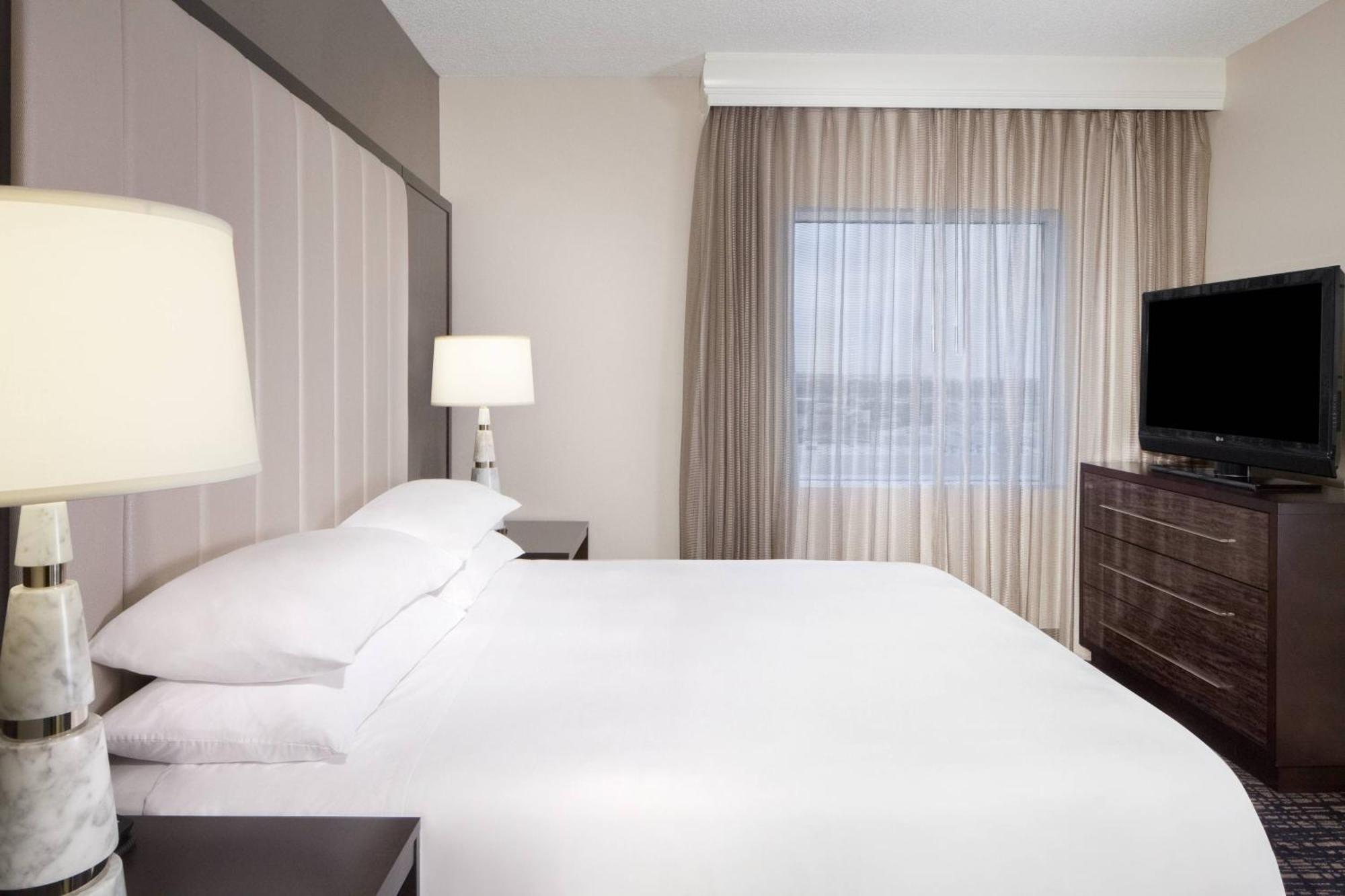Dallas Marriott Suites Medical/Market Center Екстер'єр фото
