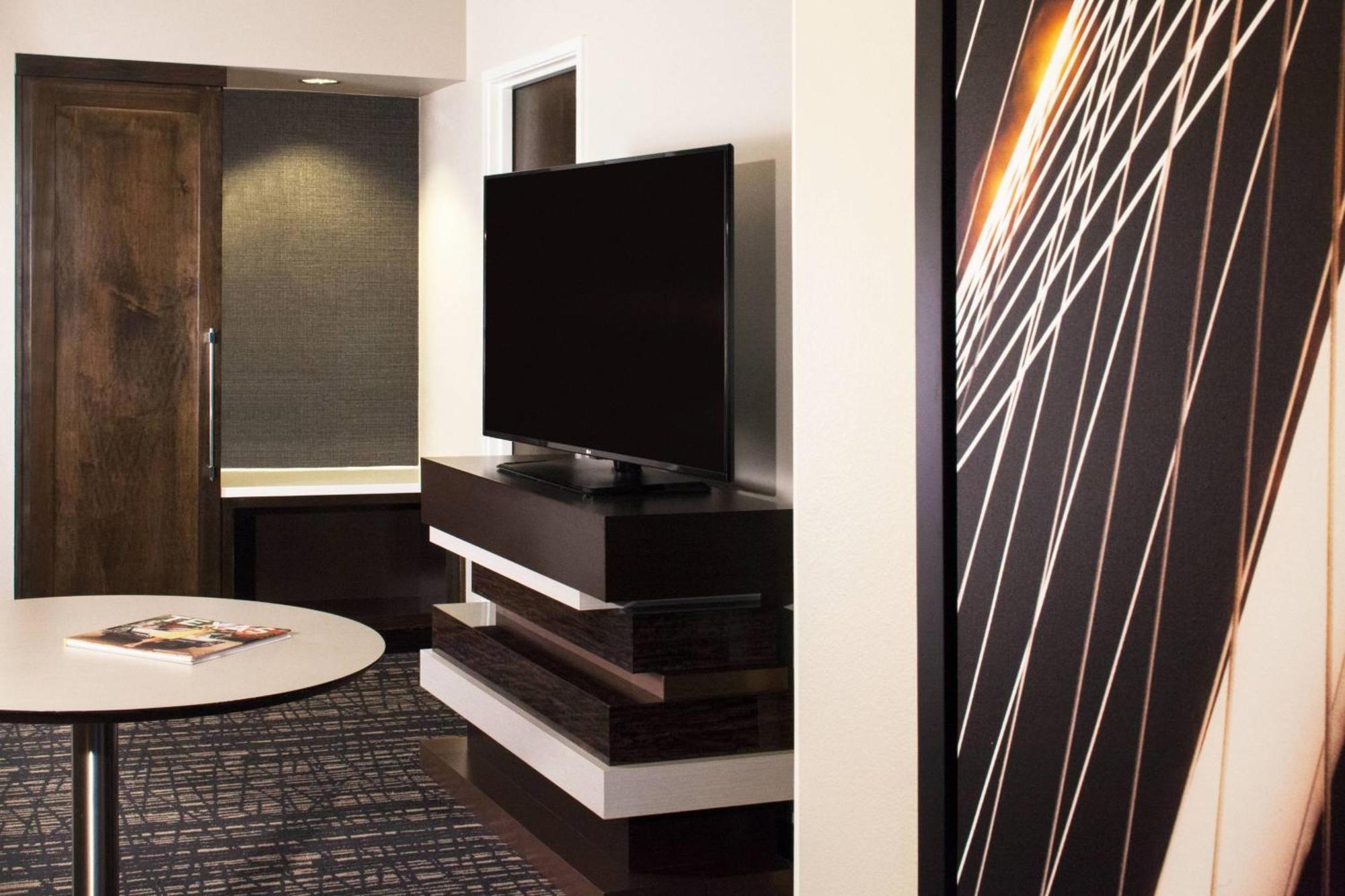 Dallas Marriott Suites Medical/Market Center Екстер'єр фото