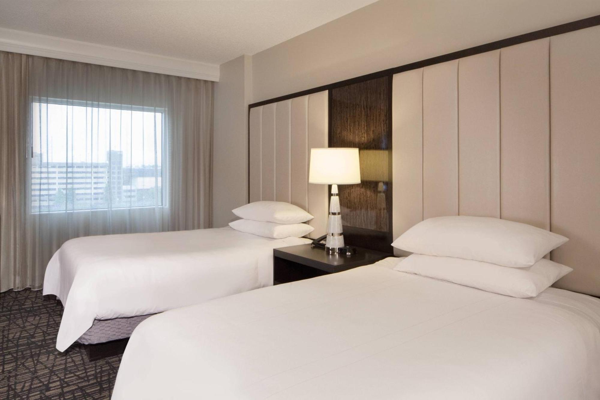 Dallas Marriott Suites Medical/Market Center Екстер'єр фото